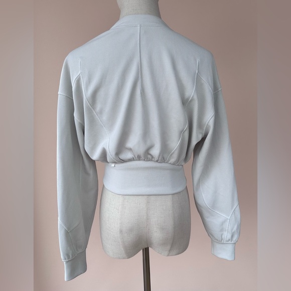 Lululemon Ribbed Softstreme Cropped Jacket Bone Zip Front - Picture 5 of 10